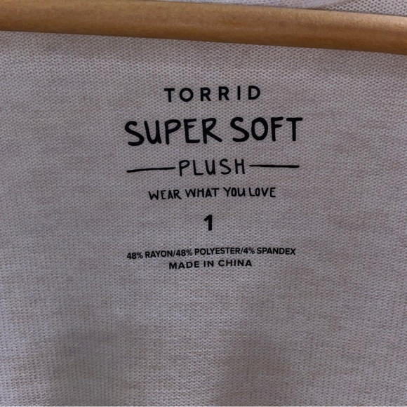 NWT torrid Super Soft Cream Drape Front Cardigan, size 1 - Picture 6 of 8